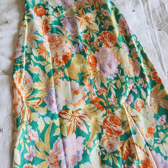 Floral on my mind satin maxi dress in multi color - Picture 8 of 8